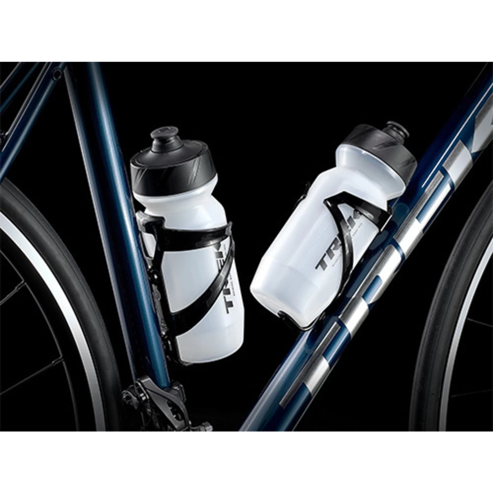 TREK DOMANE AL 2 RIM BLACK / BLUE DISC - Image 12