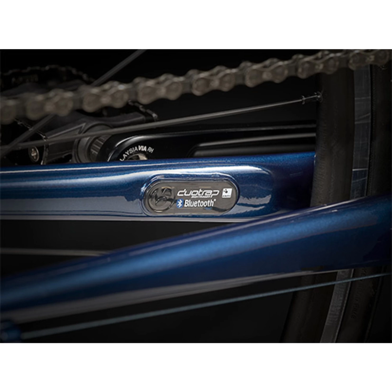 TREK DOMANE AL 2 RIM BLACK / BLUE DISC - Image 10