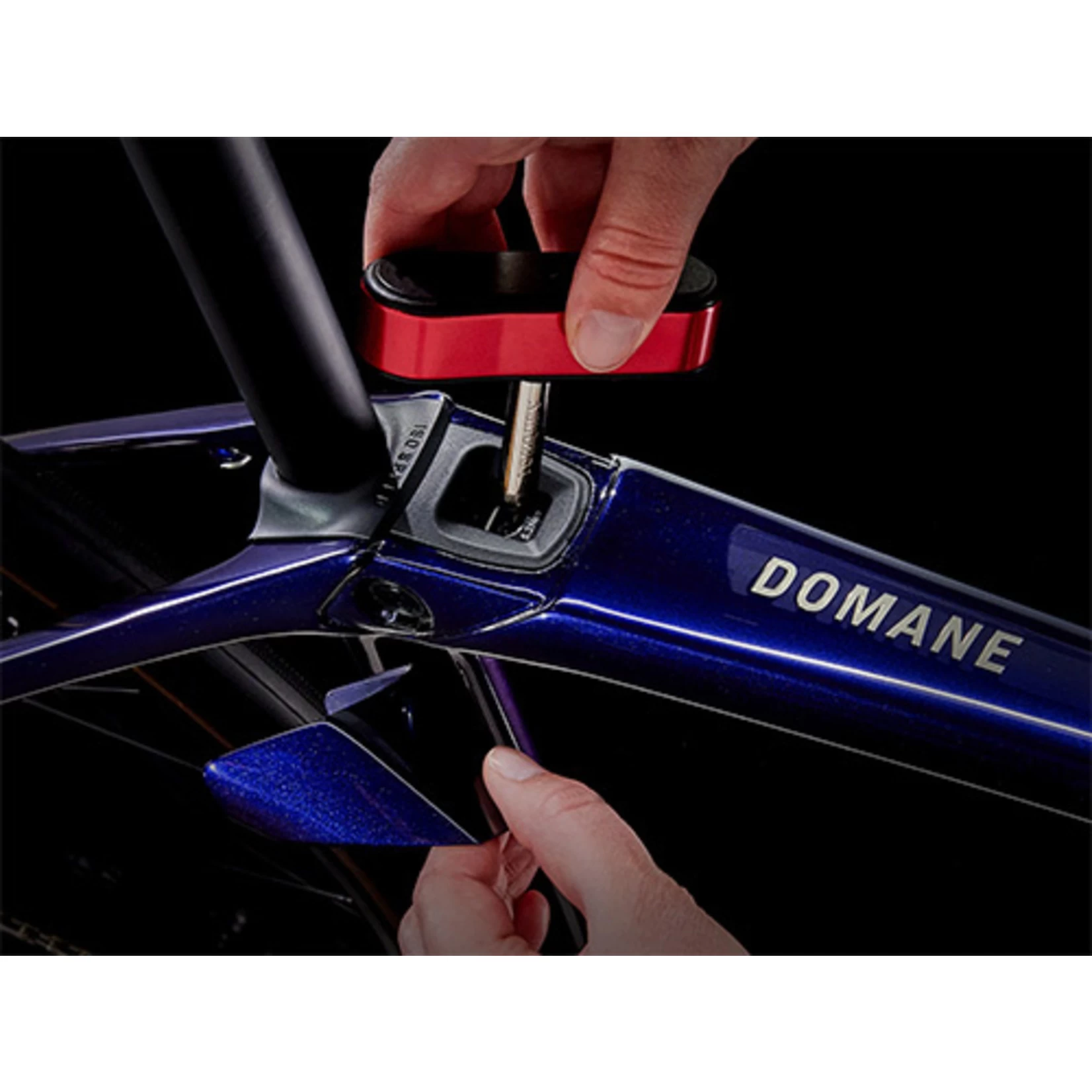TREK DOMANE SL 6 ETAP DEEP DARK BLUE - Image 6